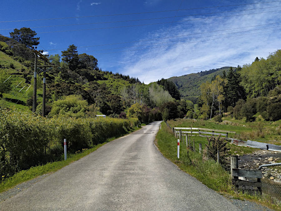 Looking up the Enner Glynn road towards the hills